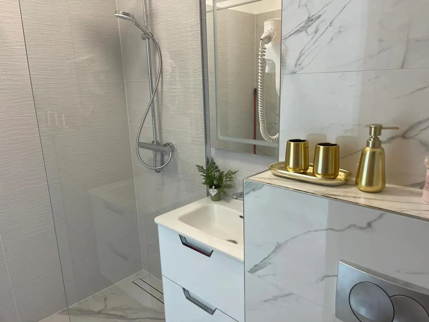 בודפשט Elisabeth Residence White With Parking